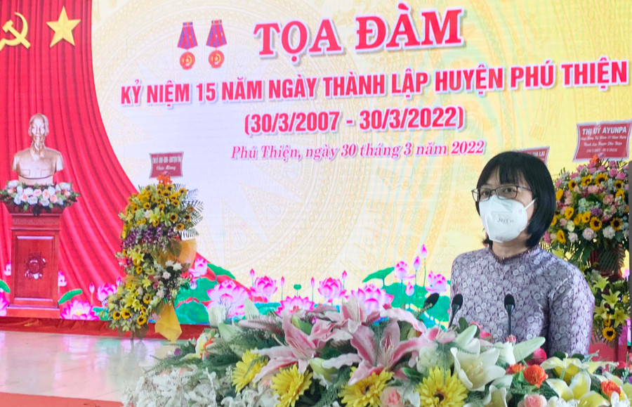 Phó Chủ tịch UBND tỉnh Nguyễn Thị Thanh Lịch phát biểu tại buổi tọa đàm. Ảnh: Vũ Chi