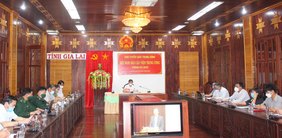 Quang cảnh hội nghị báo cáo viên Trung ương tháng 3-2022 tại điểm cầu tỉnh Gia Lai. Ảnh: Phan Lài