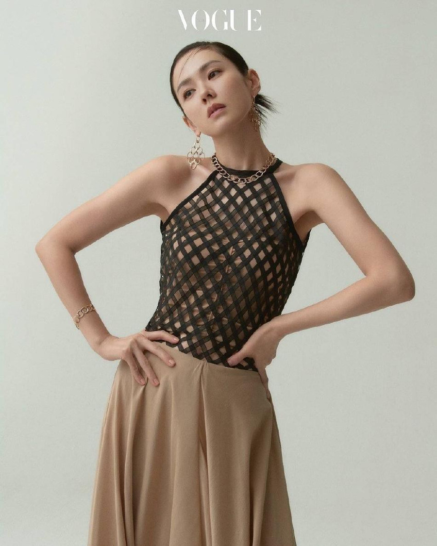 Hôn lễ của Hyun Bin và Son Ye Jin sẽ diễn ra tại khu Aston House của khách sạn Sheraton Grand Waterhill, Gwangjin, Seoul. Được biết, giá thuê địa điểm này lên đến 20 triệu won (400 triệu đồng)/ngày. Trước Hyun Bin và Son Ye Jin, nhiều cặp đôi đình đám cũng tổ chức hôn lễ ở đây như Bae Yong Joon - Park Soo Jin, Ji Sung - Lee Bo Young...