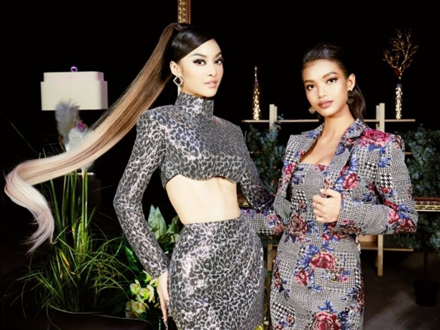 Lương Thùy Linh và học trò. Ảnh: NSCC.