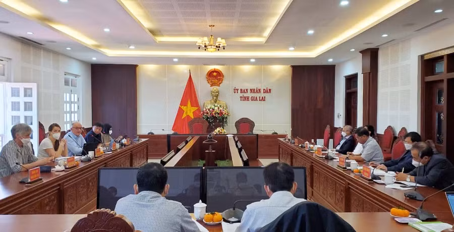 Quang cảnh buổi làm việc giữa UBND tỉnh Gia Lai và Đoàn công tác của Ngân hàng Tái thiết Đức. Ảnh: Sơn Ca