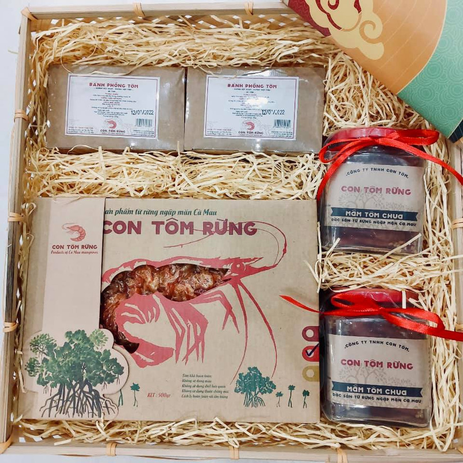 Các sản phẩm được chế biến từ tôm rừng. Ảnh: Duy Tân