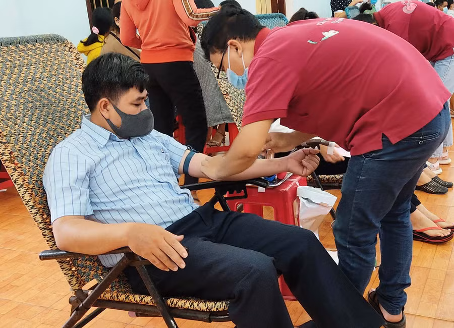 Đông đảo tầng lớp nhân dân huyện Đak Đoa tích cực tham gia HMTN. Ảnh: Hồng Ngọc