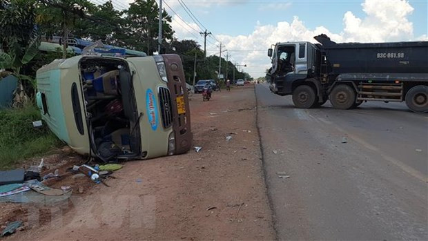 Hiện trường vụ tai nạn. (Ảnh: Đậu Tất Thành/TTXVN) Hiện trường vụ tai nạn. (Ảnh: Đậu Tất Thành/TTXVN)