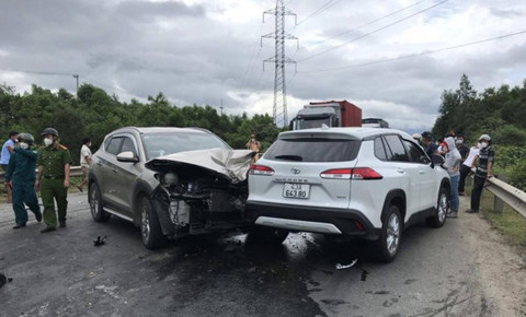 Hiện trường vụ tai nạn liên hoàn