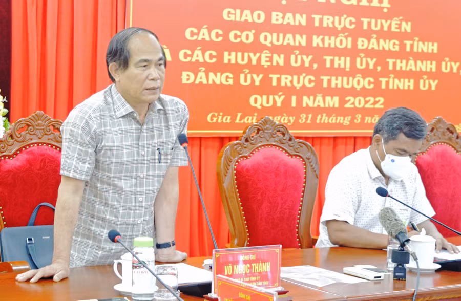 Phó Bí thư Tỉnh ủy, Chủ tịch UBND tỉnh Võ Ngọc Thành tham gia ý kiến. Ảnh: Anh Huy