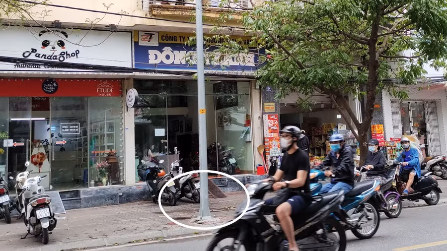  Hiện trường nơi ông L.A.K rơi xuống. Ảnh: Lê Tân