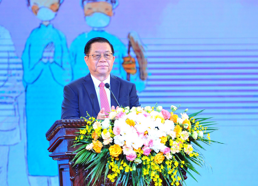 Ông Nguyễn Ngọc Nghĩa phát biểu tại buổi lễ tuyên dương. Ảnh: Bảo Anh