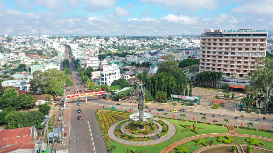 Đô thị Pleiku ngày càng khang trang và hiện đại. Ảnh: Quang Tấn