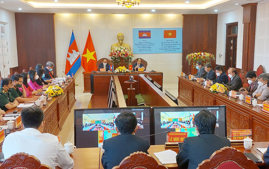  Quang cảnh hội nghị giữa tỉnh Gia Lai và tỉnh Natarakiri. Ảnh: Vĩnh Hoàng