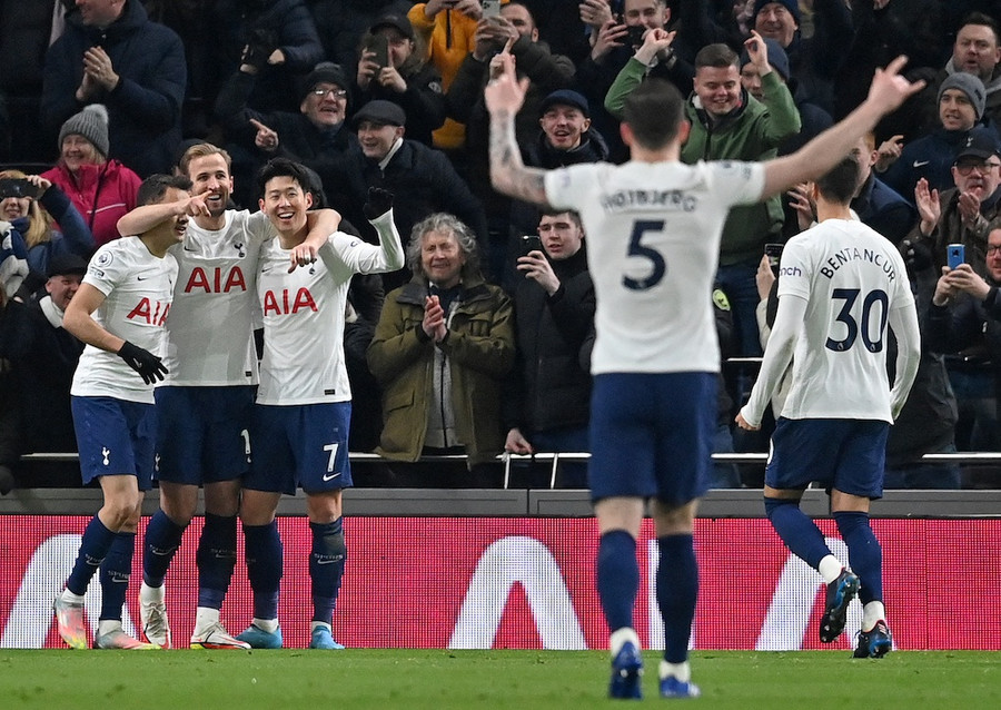 Tottenham thắp lại hy vọng tranh suất dự Champions League. Ảnh: AFP