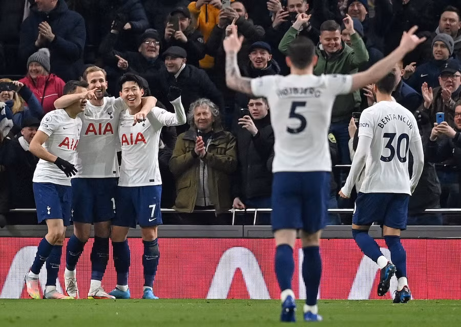 Tottenham thắp lại hy vọng tranh suất dự Champions League. Ảnh: AFP