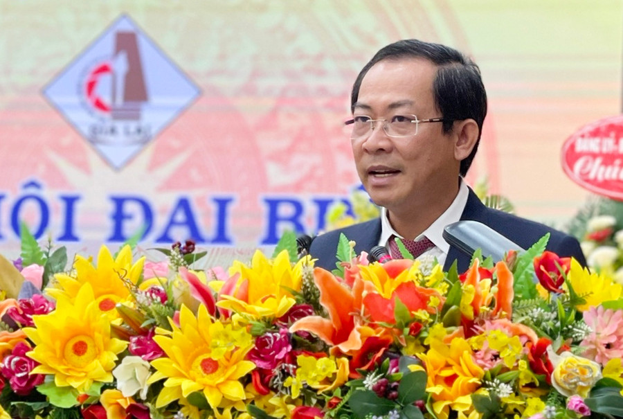 Phó Chủ tịch Thường trực UBND tỉnh Đỗ Tiến Đông phát biểu tại Đại hội. Ảnh: Phương Duyên Phó Chủ tịch Thường trực UBND tỉnh Đỗ Tiến Đông đề nghị cần tiếp tục tăng cường xây dựng khối đoàn kết trong đội ngũ văn nghệ sĩ. Ảnh: Phương Duyên