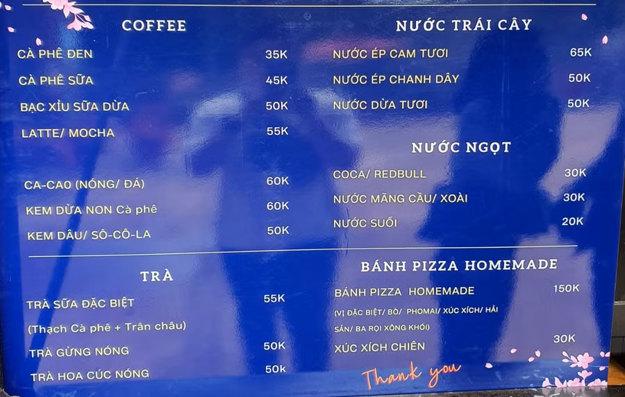 Menu của 1 quán cà phê ở Măng Đen (áp dụng từ thời điểm trước Tết đến ngày 12/1 âm lịch). Ảnh: TT