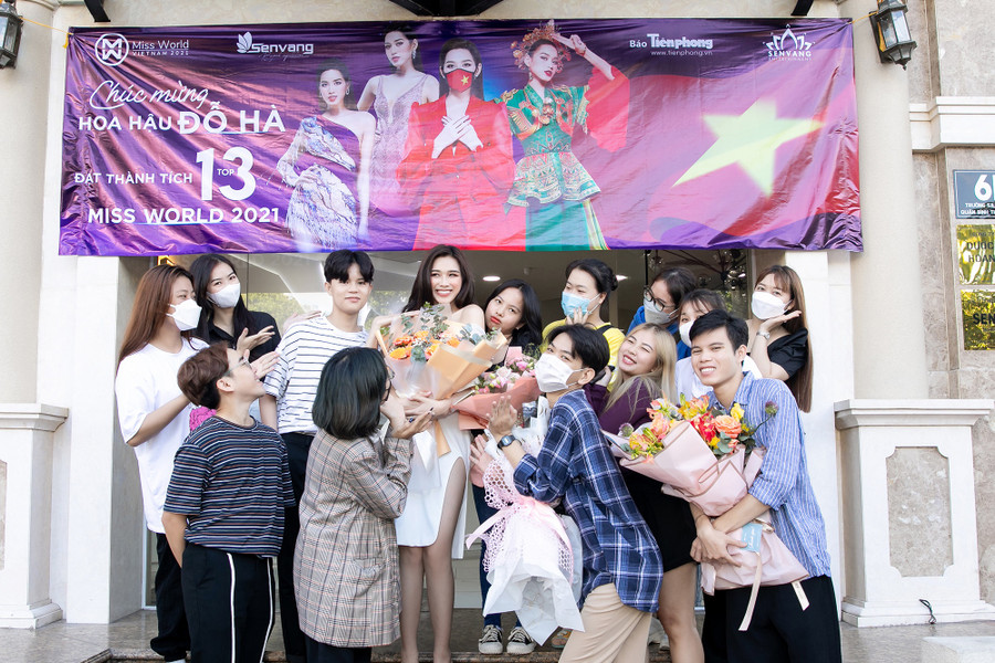 Trên trang cá nhân, Đỗ Thị Hà cũng nhận được nhiều lời chúc mừng từ khán giả. Một số tài khoản bình luận: 