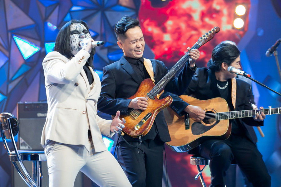 Tạo hình khác lạ của Đặng Nam Anh ban nhạc Bumblebee. Ảnh: BTC