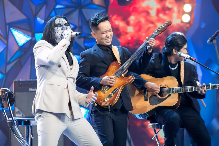 Tạo hình khác lạ của Đặng Nam Anh ban nhạc Bumblebee. Ảnh: BTC