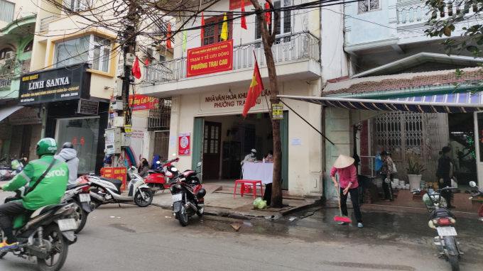 Trạm trưởng Y tế lưu động phường Trại Cau bị buộc thôi việc vì nhận 1,5 triệu mới cho F0 chuyển viện  Trạm trưởng Y tế lưu động phường Trại Cau bị buộc thôi việc vì nhận 1,5 triệu mới cho F0 chuyển viện