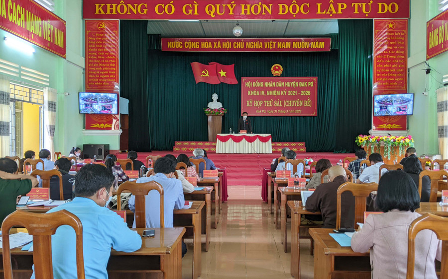 Quang cảnh kỳ họp. Ảnh: Nguyễn Hiền