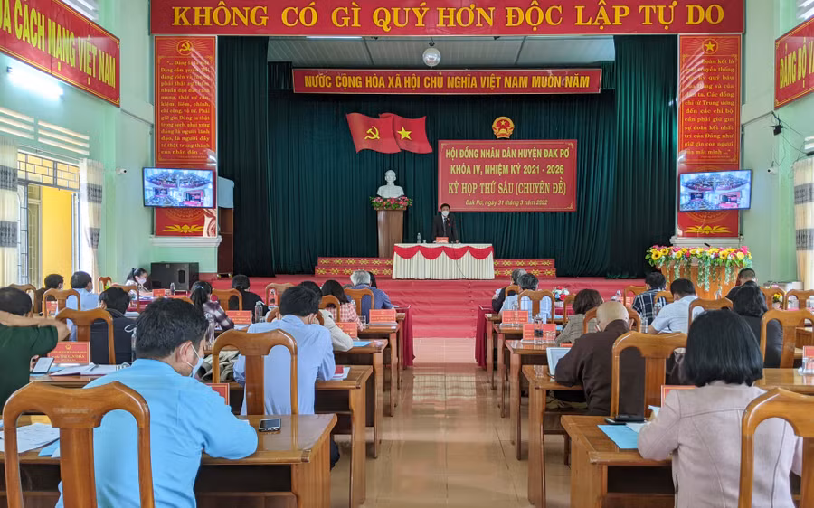 Quang cảnh kỳ họp. Ảnh: Nguyễn Hiền