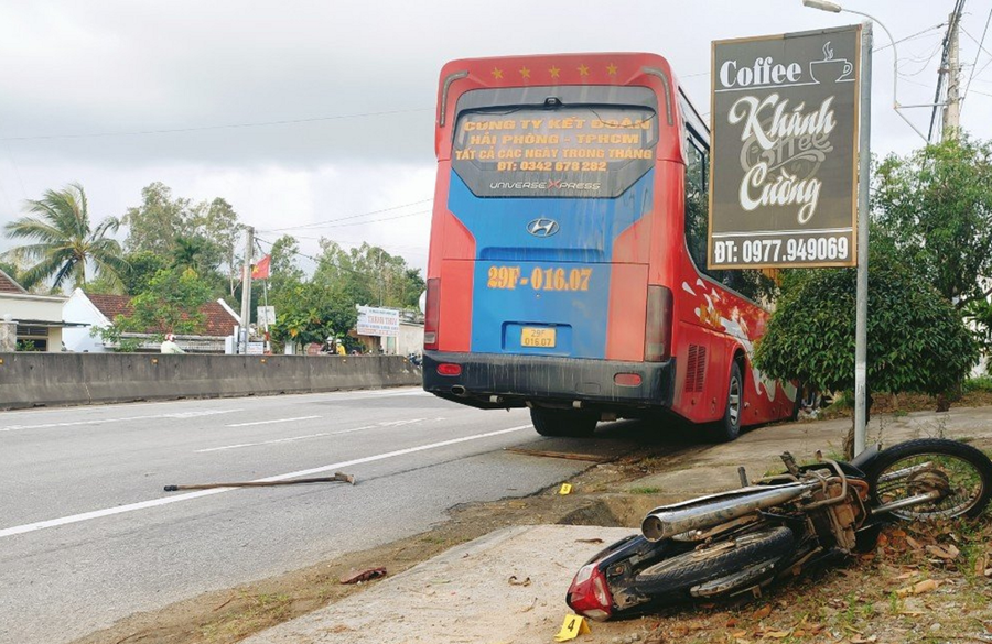 Hiện trường vụ tai nạn sáng 8.3 tại xã Phổ Cường. Ảnh: Công an cung cấp