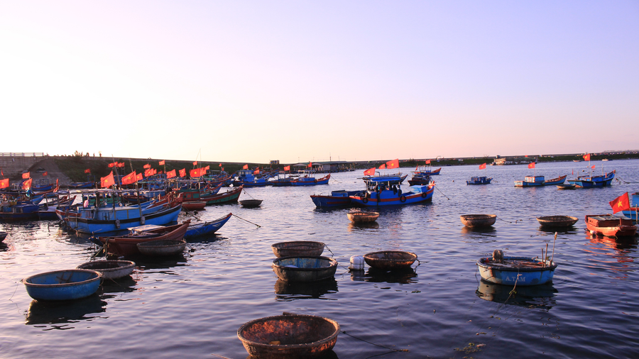 Khung cảnh bình yên ở Lý Sơn. Ảnh: NÂU