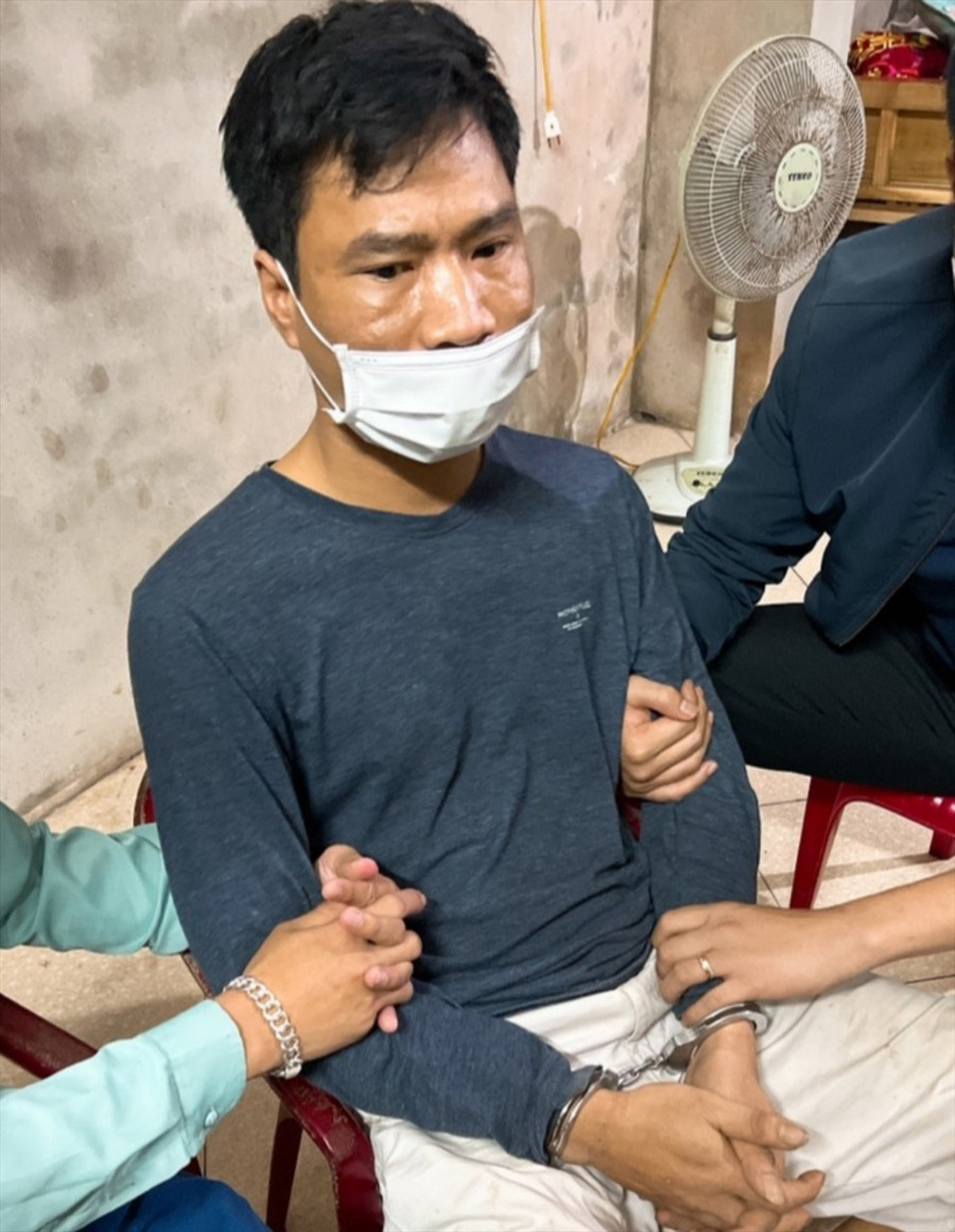 Đối tượng Phạm Văn Dũng bị bắt giữ. Ảnh: NT