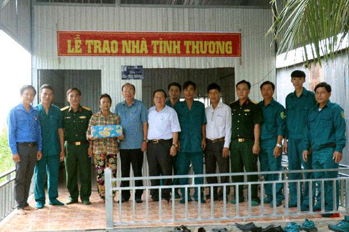 Một căn nhà tình thương được công ty của ông Trần Văn Hùng xây tặng người nghèo trong dịp Tết Canh Tý 2020