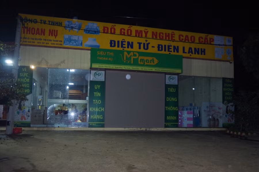  Hiện trường vụ nổ súng trong đêm. Ảnh: CATH