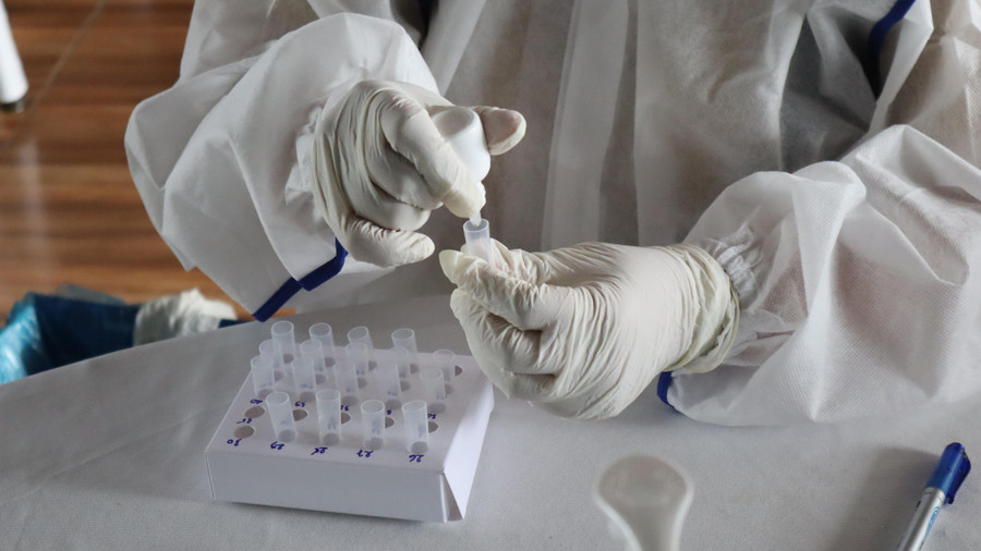 Liên quan đến việc mua kit test xét nghiệm Covid-19, ông Nguyễn Văn Sáu đã bị cách chức tất cả các chức vụ trong Đảng. Ảnh: Hoàng Giáp