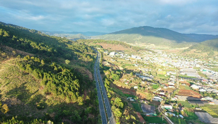 Cao tốc Liên Khương - Prenn dẫn vào Đà Lạt. Ảnh: Gia Bình