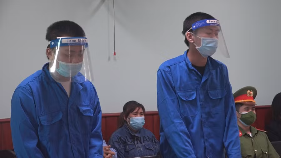 Các bị cáo tại tòa. Ảnh: Trị Bình