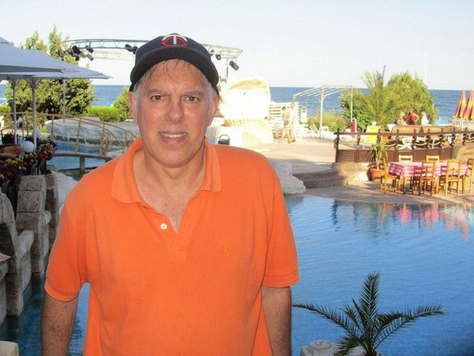 Ông James Whitney Hill. Ảnh: Facebook