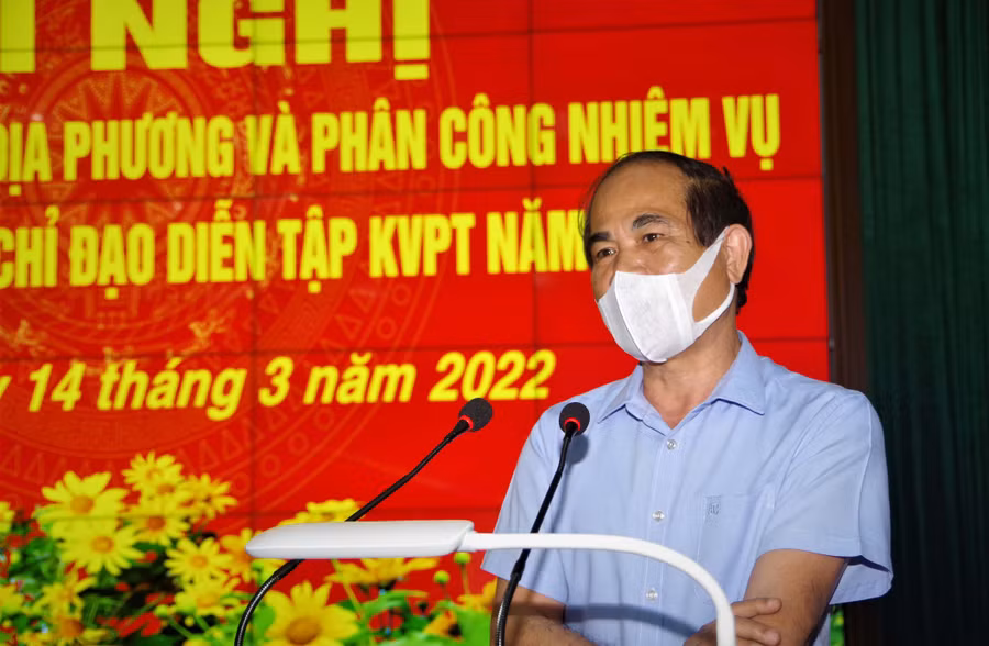 Chủ tịch UBND tỉnh Võ Ngọc Thành-Trưởng ban Chỉ đạo diễn tập khu vực phòng thủ năm 2022 kết luận hội nghị. Ảnh: Huy Bắc