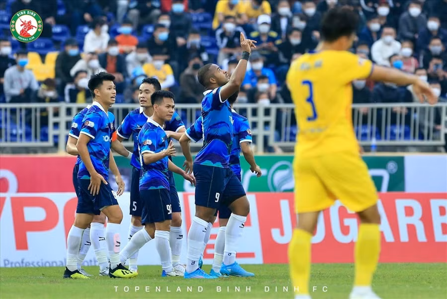 Bình Định ăn mừng bàn thắng vào lưới Nghệ An. Ảnh: CLB Bình Định 