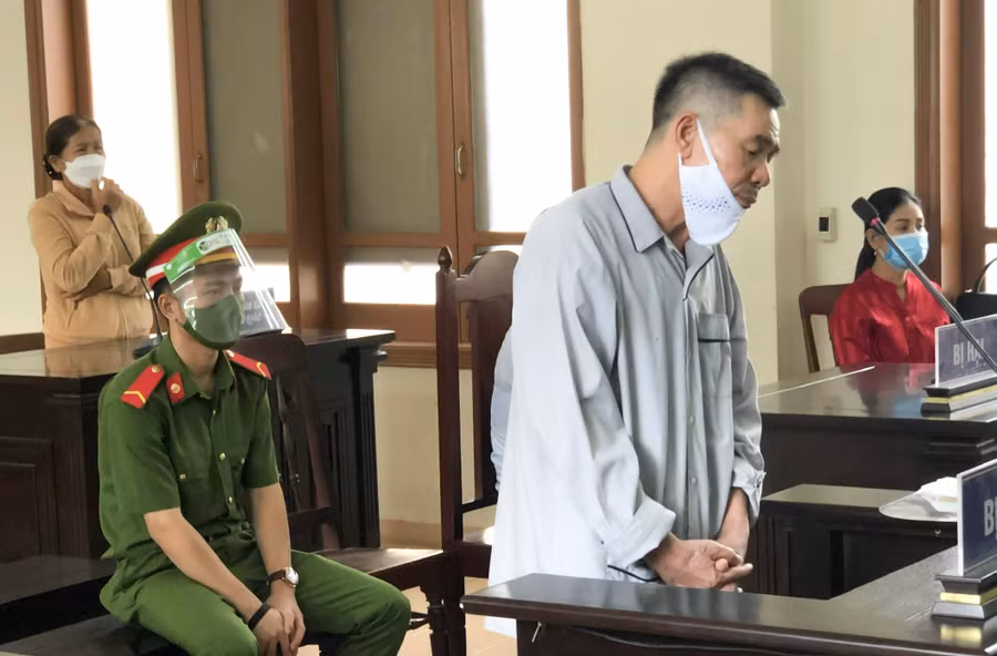 Bị cáo Trần Khương tại phiên tòa xét xử. Ảnh: Hải Phong