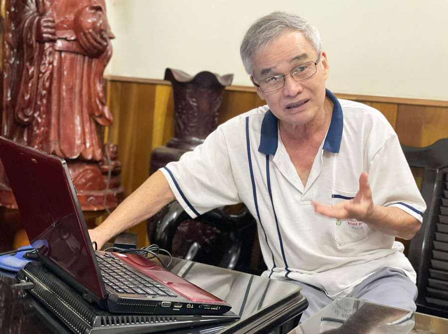 Bằng tình yêu sâu đậm với TP. Pleiku, ông Nguyễn Quang Hiền đã có nhiều đóng góp thiết thực thông qua việc sưu tầm những hình ảnh, tư liệu quý hiếm. Ảnh: Phương Duyên Bằng tình yêu sâu đậm với TP. Pleiku, ông Nguyễn Quang Hiền đã có nhiều đóng góp thiết thực thông qua việc sưu tầm những hình ảnh, tư liệu quý hiếm. Ảnh: Phương Duyên