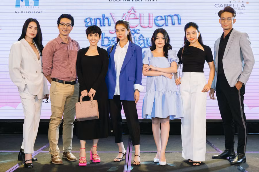 Được biết, bộ phim mà Tú Vi tham gia thuộc thể loại tâm lý, tình cảm và có nội dung phim xoay quanh những câu chuyện về gia đình và tình yêu nơi công sở. Theo nhà sản xuất tiết lộ, tác phẩm này sẽ được lên sóng vào tháng 6 trên kênh VTV9. Ảnh: ĐPCC