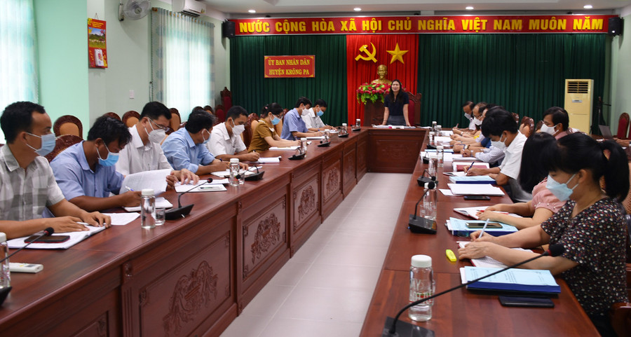 Quang cảnh buổi giám sát. Ảnh: Hà Phương  Quang cảnh buổi giám sát. Ảnh: Hà Phương