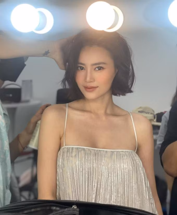 Hình ảnh mới đây nhất, Lan Ngọc thay đổi kiểu tóc mới thay cho tóc dài quen thuộc.