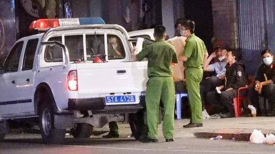 Công an thu giữ nhiều tài liệu, vật chứng 