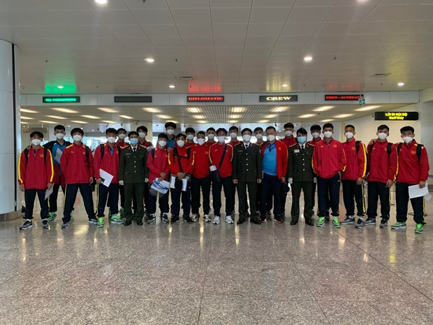 U17 Việt Nam chụp ảnh tại sân bay Nội Bài trước khi sang Đức tập huấn vào sáng 18/3. (Ảnh: CTV/Vietnam+) U17 Việt Nam chụp ảnh tại sân bay Nội Bài trước khi sang Đức tập huấn vào sáng nay (18/3). (Ảnh: CTV/Vietnam+)