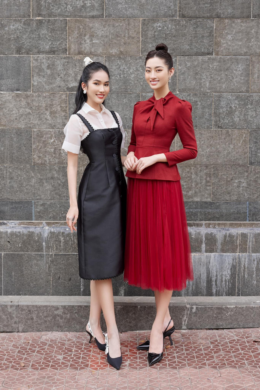 Á hậu Phương Anh hội ngộ Hoa hậu Lương Thuỳ Linh tại sự kiện.