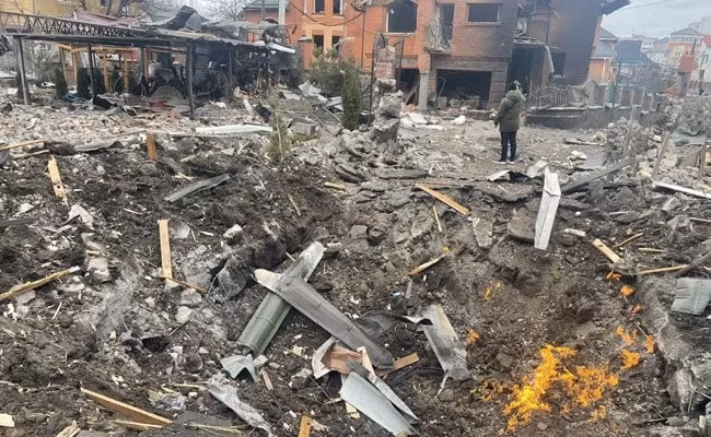  Hạ tầng dân sự ở Ukraine bị thiệt hại trong cuộc xung đột. Ảnh: Reuters