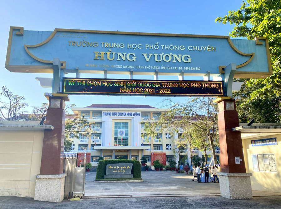 Kỳ thi chọn học sinh giỏi quốc gia THPT năm học 2021-2022 diễn ra vào ngày 4 và 5-3 tại Trường THPT chuyên Hùng Vương. Ảnh: Mộc Trà