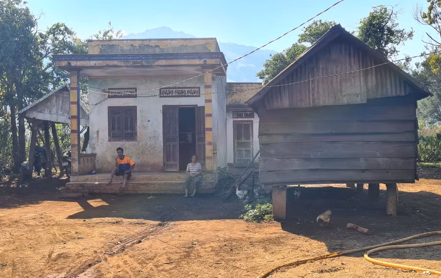 Công an huyện Chư Păh đang tiếp tục điều tra, làm rõ các giao dịch chuyển nhượng quyền sử dụng đất giữa Hằng và một số hộ dân tại xã Chư Đăng Ya. Ảnh: R'Ô HOK