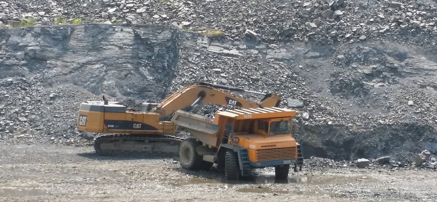  Thêm 3 cựu lãnh đạo Công ty TNHH một thành viên Apatit Việt Nam bị bắt để điều tra vi phạm về nghiên cứu thăm dò, khai thác tài nguyên- Ảnh: webSITE Công ty TNHH một thành viên Apatit Việt Nam