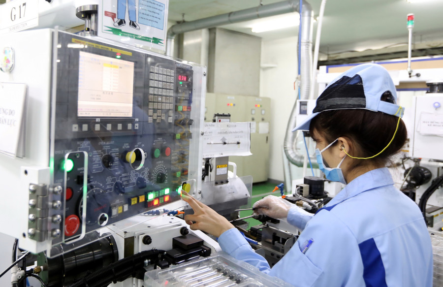 Các dự án đầu tư mới, mở rộng sản xuất là cơ hội để thúc đẩy phát triển kinh tế - xã hội cho địa phương. Ảnh: Gia Hân Các dự án đầu tư mới, mở rộng sản xuất là cơ hội để thúc đẩy phát triển kinh tế - xã hội cho địa phương. Ảnh: Gia Hân