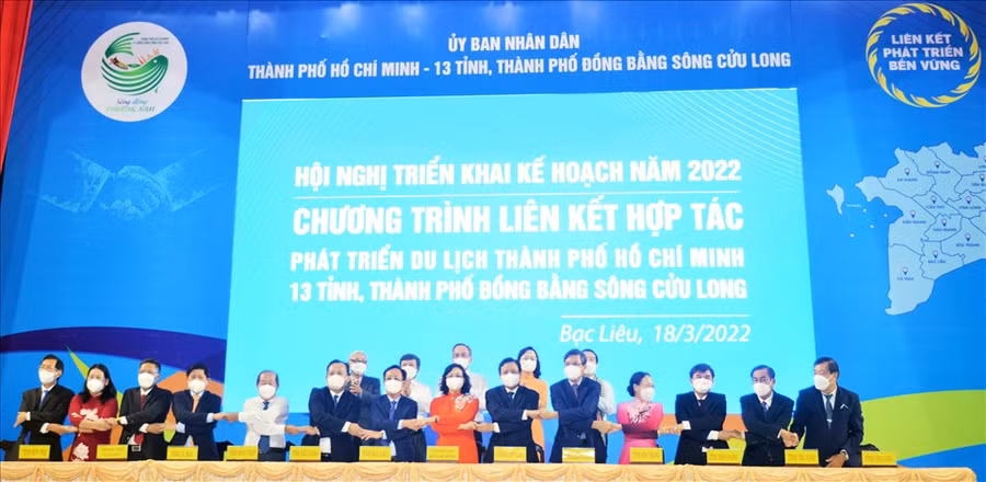 Hợp tác du lịch giữa Thành phố Hồ Chí Minh và ĐBSCL. Ảnh: Nhật Hồ