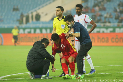 Tiến Linh chấn thương khiến HLV Park Hang-seo chỉ còn 19 cầu thủ sang Nhật, trước khi đón chào thủ môn Đặng Văn Lâm. Ảnh: ANH VŨ